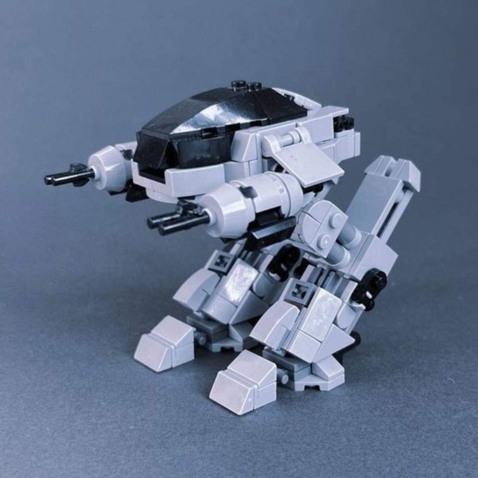 Model Kit Robocop - ED-209 Robot Building Blocks Toy Villainous