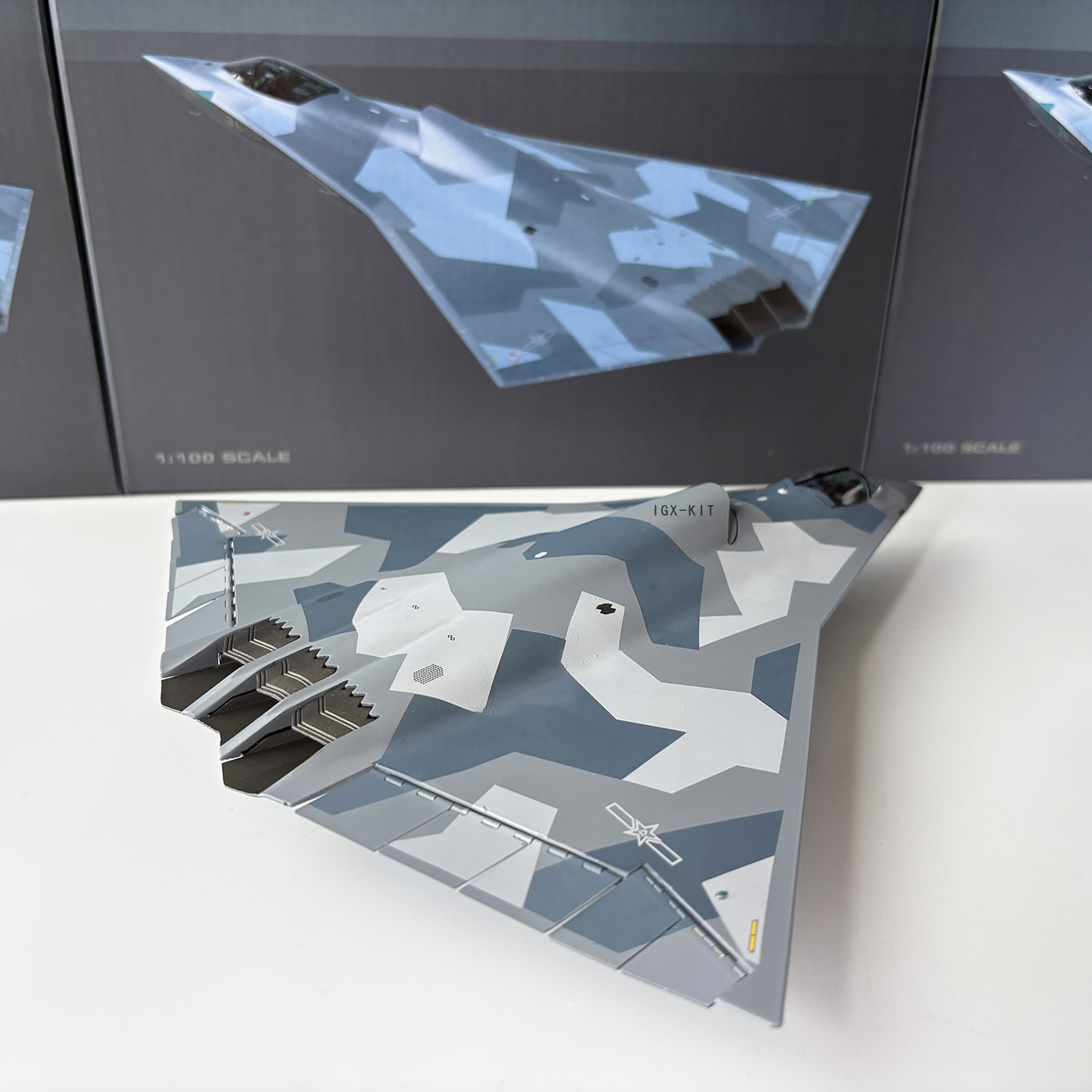 1/100 AF1 J-36 Chinese 6th Gen - Model Kit Planes のレビューと価格