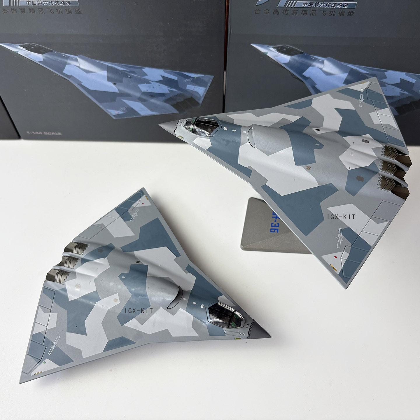 1/144 AF1 J-36 Chinese 6th Gen - Model Kit Planes のレビューと価格
