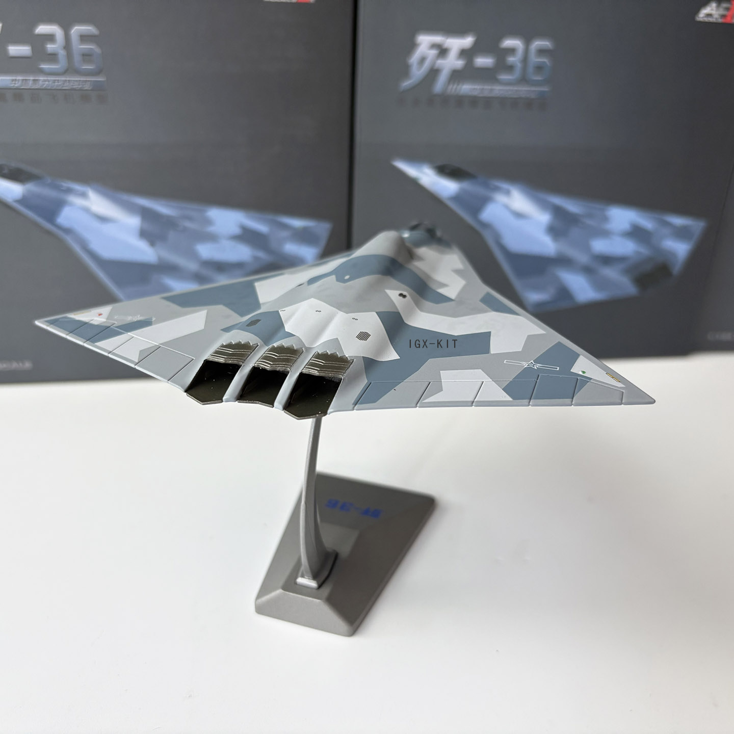 1/144 AF1 J-36 Chinese 6th Gen - Model Kit Planes のレビューと価格