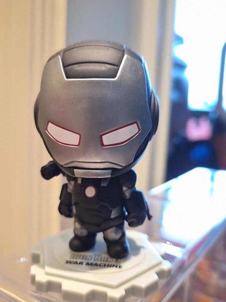 Hot Toys Cosbi Marvel Iron Man - Model Kit Box のレビューと価格