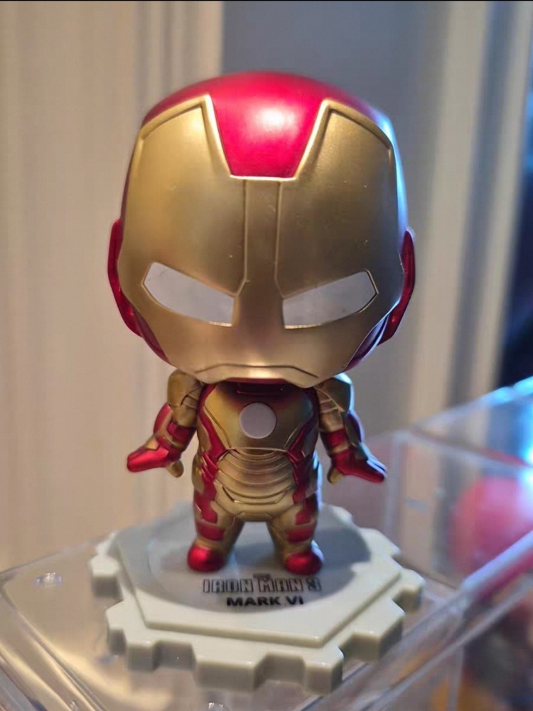 Hot Toys Cosbi Marvel Iron Man - Model Kit Box のレビューと価格