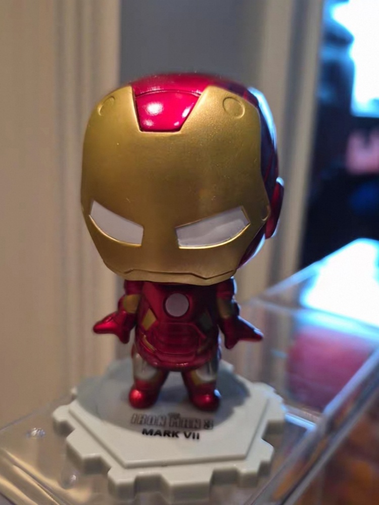 Hot Toys Cosbi Marvel Iron Man - Model Kit Box のレビューと価格