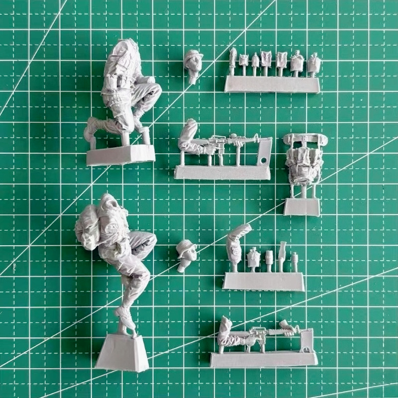 1/35 Scale Die-Cast Resin Figu - Model Kit Reshiram のレビューと価格