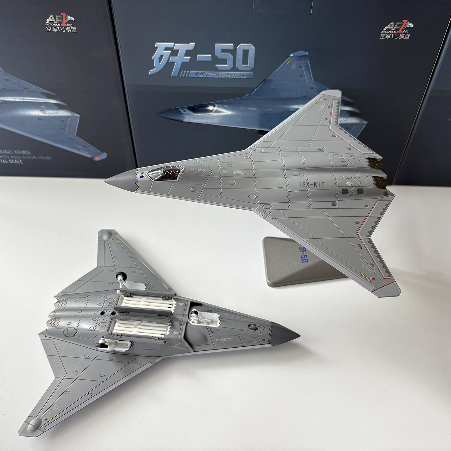 1:144 Scale China J50 Fighter  - Model Kit Planes のレビューと価格