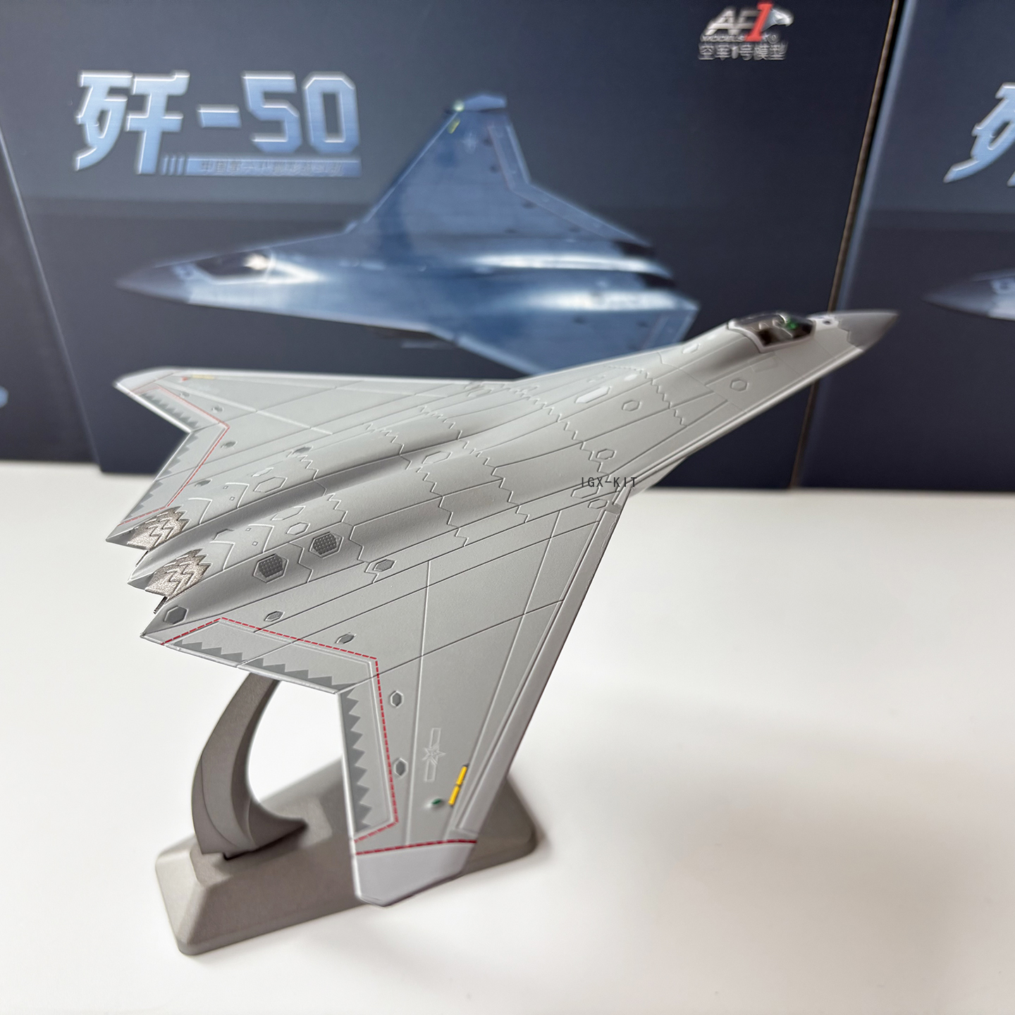 1:144 Scale China J50 Fighter  - Model Kit Planes のレビューと価格