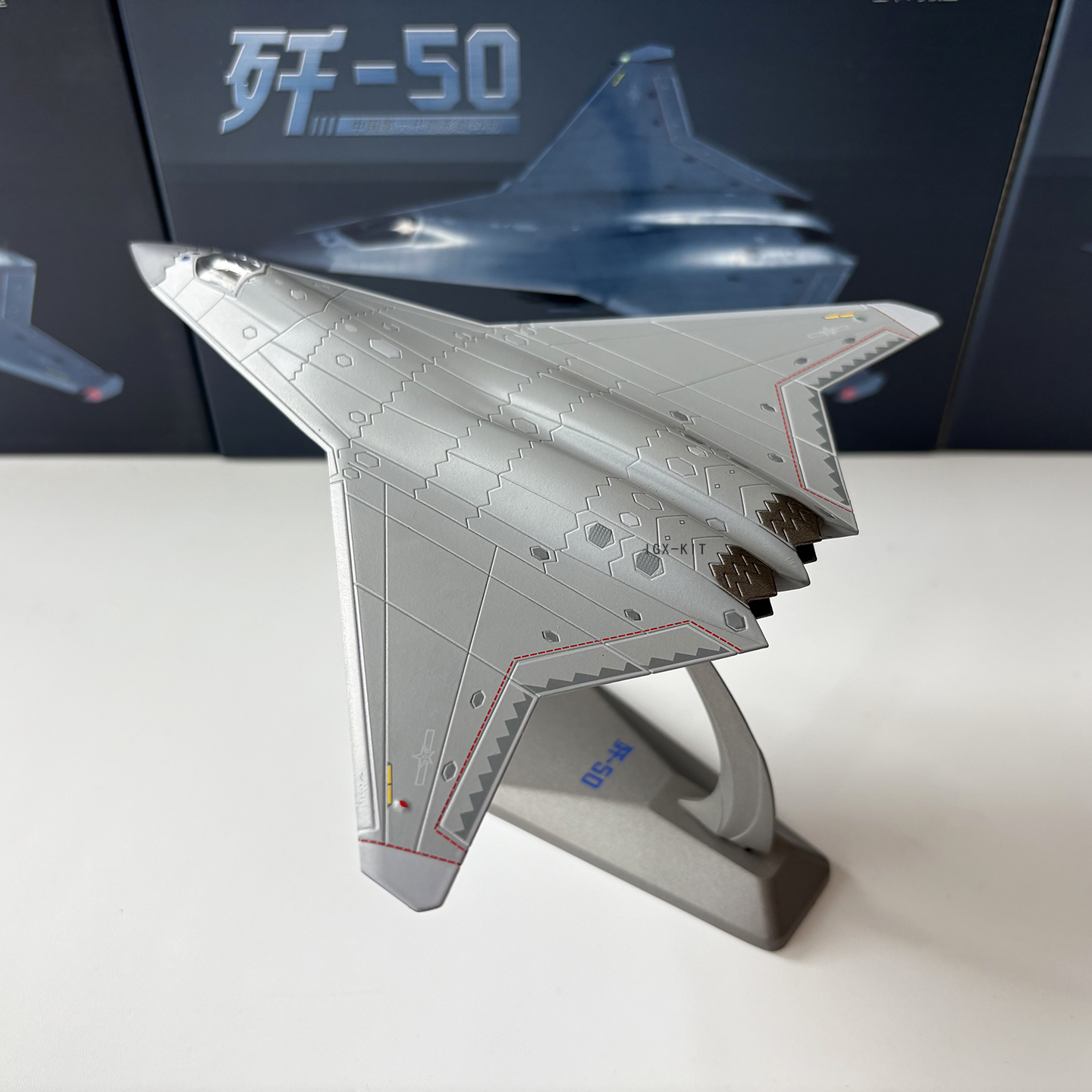 1:144 Scale China J50 Fighter  - Model Kit Planes のレビューと価格