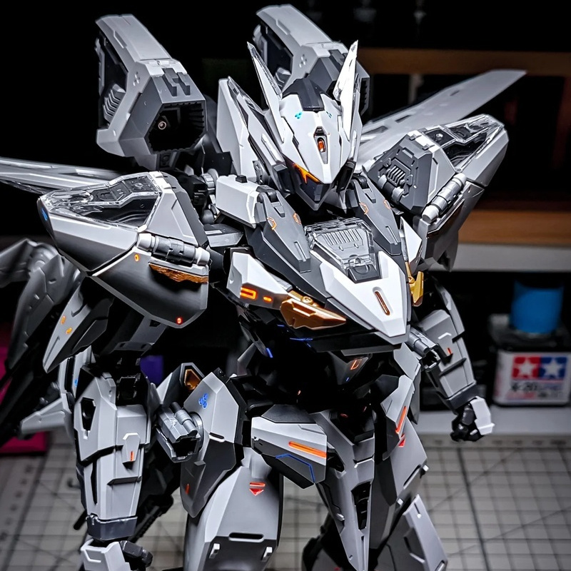 Transformable Anime Model Kit  - Model Kit Hemoxian のレビューと価格