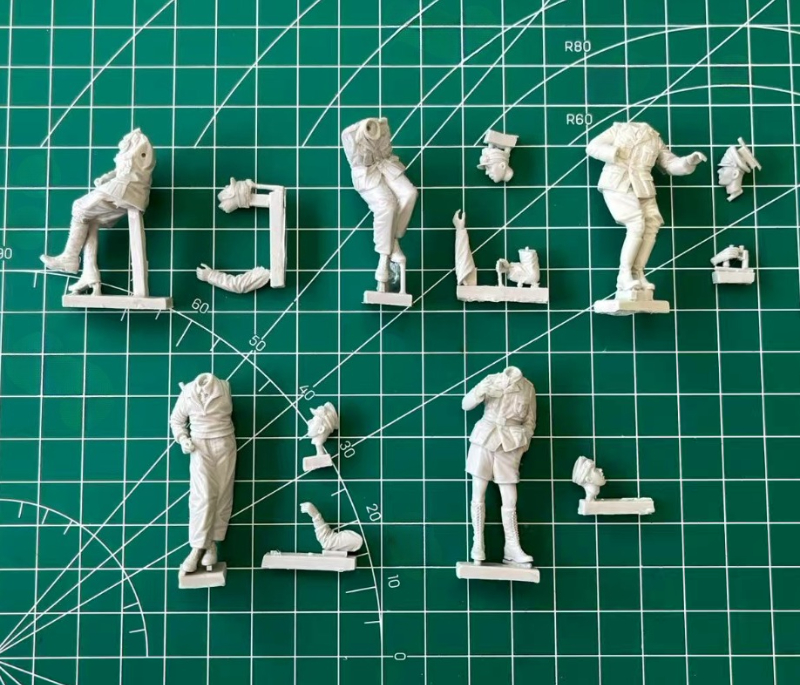 1/35 Scale Die-Cast Resin Figu - Model Kit Reshiram のレビューと価格