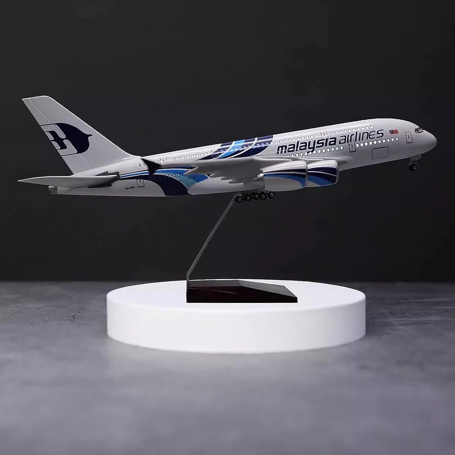 1:160 Scale Malaysia Airlines  - Resin Kit Cast のレビューと価格